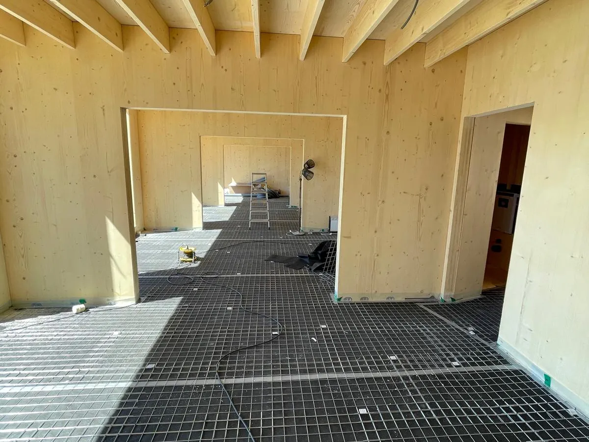 Gatavā koka siena — projekts 1